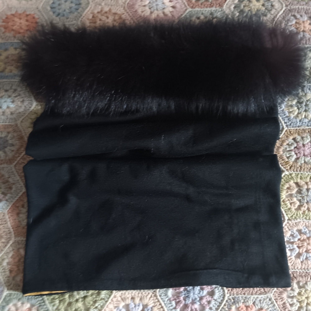 Vintage Eaton's Black Fox Fur Trimmed Scrunch Gaiter Scarf